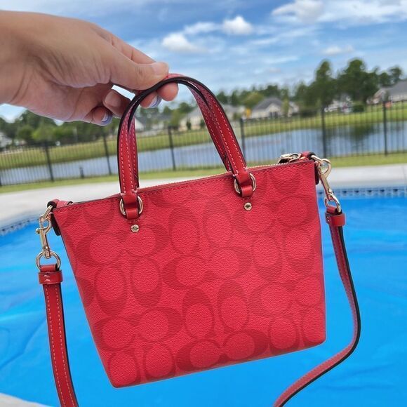 Coach‎ Mini Gallery Crossbody In Signature Canvas - Picture 3 of 9